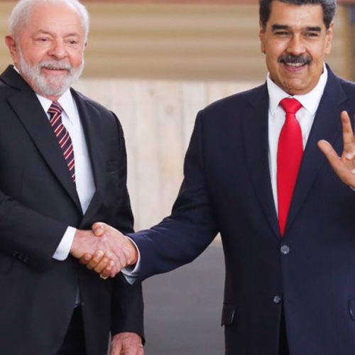 Declaração à imprensa: Quantas críticas a gente sofreu aqui na campanha por ser amigo da Venezuela